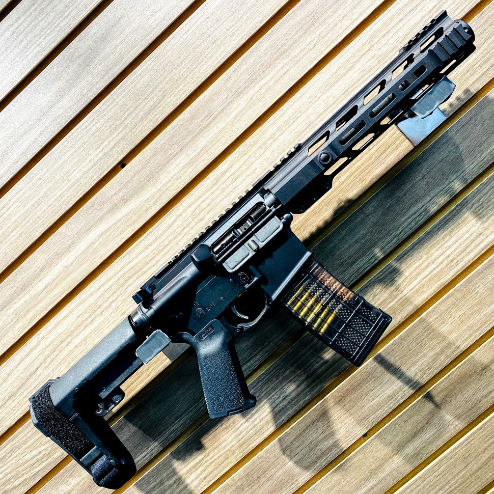 Detailed Ar 15 With Flash Can Landscape in HD Detailed Ar 15 With Flash Can Landscape in HD